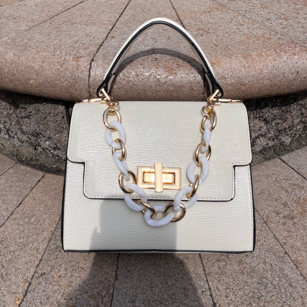 Also white small bag